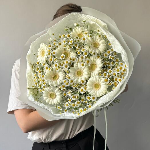 Дуобукет с кустовыми ромашками и герберами