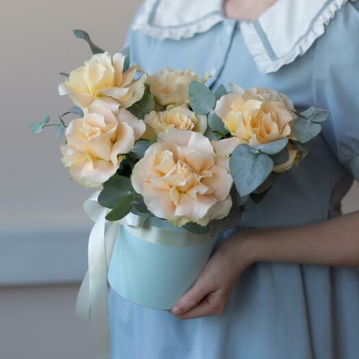 Chic Beige French Roses in a Hatbox