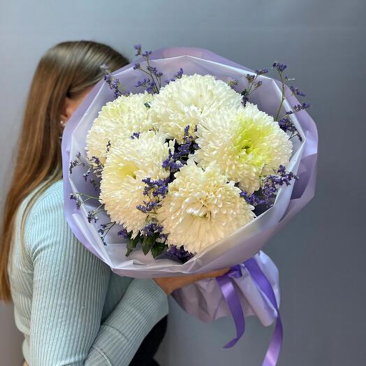 Букет пышных хризантем