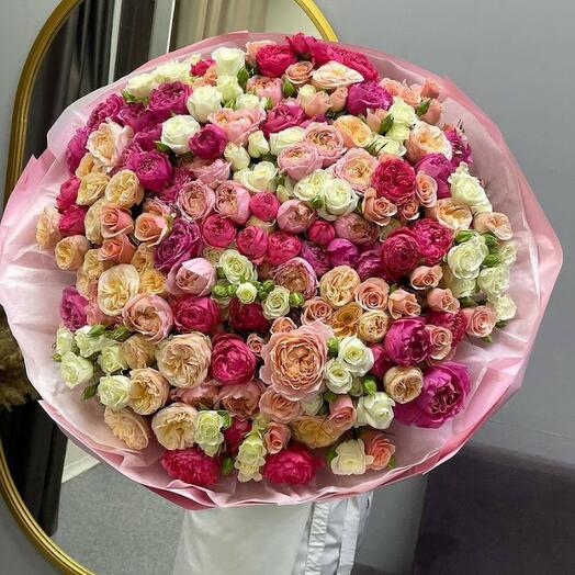 Bouquet of 151 roses and peony shaped roses