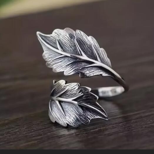 Дизайнерское кольцо листья