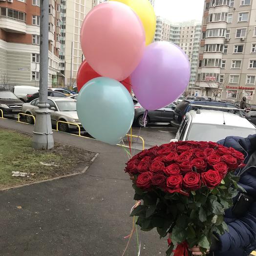 Букет роз и шарики