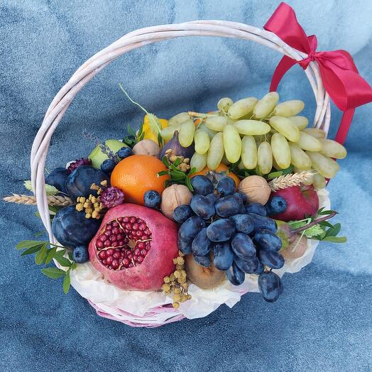 Fruit basket "Abundant"