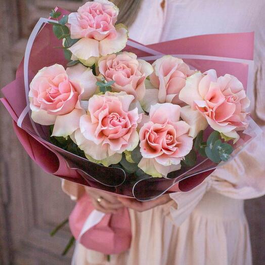 7 premium Roses Bouquet