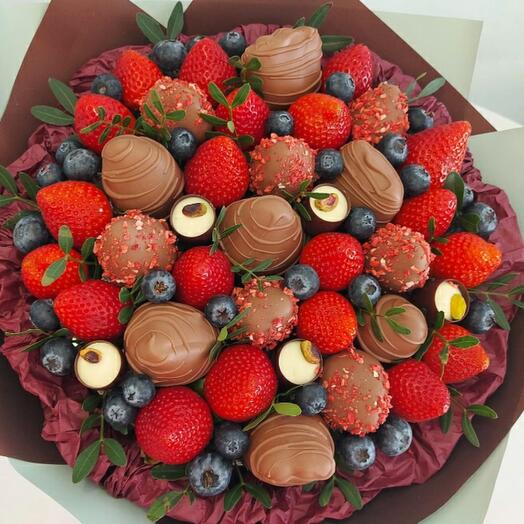 Strawberry bouquet - Comme il Faut