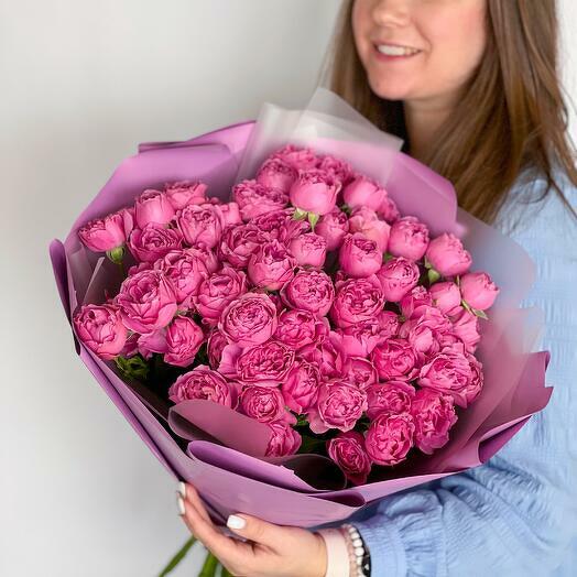 Voluminous Bouquet of Peony Roses