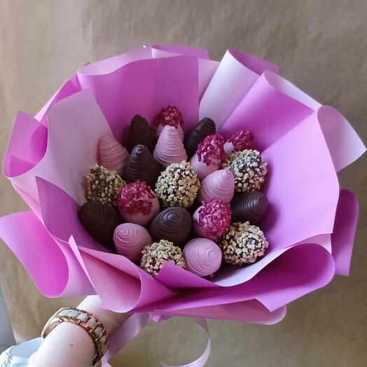 Букет из клубники в шоколаде 21 шт
