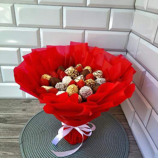 Клубника в шоколаде в букете