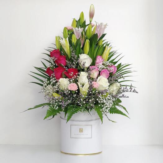 Box Arrangement Of Lilly   Roses