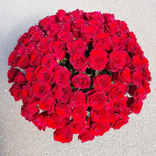 Корзина с цветами 101 роза