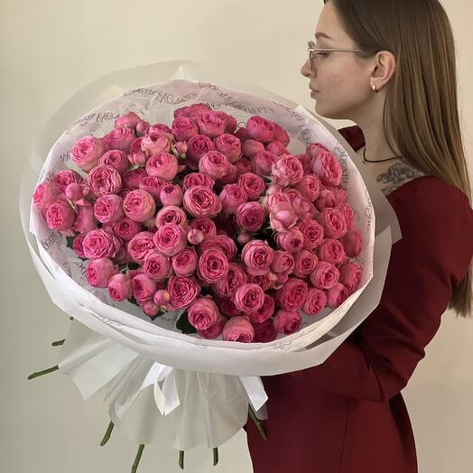 Букет из кустовых роз