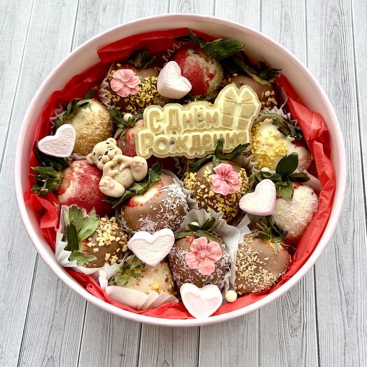 Клубника в шоколаде набор на День Рождения