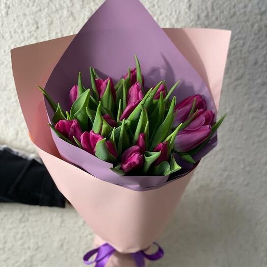 Букет из 15 тюльпанов