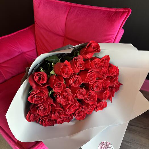 31 Red roses
