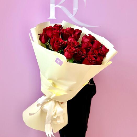 Букет из метровых роз