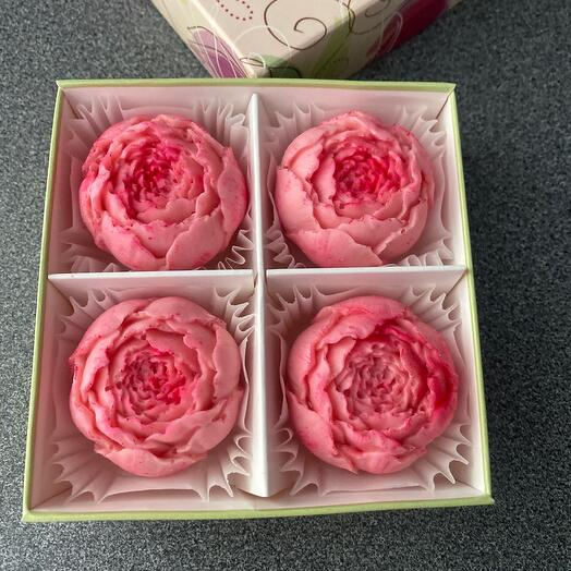 A gift set of sweets for March 8 "Peonies"