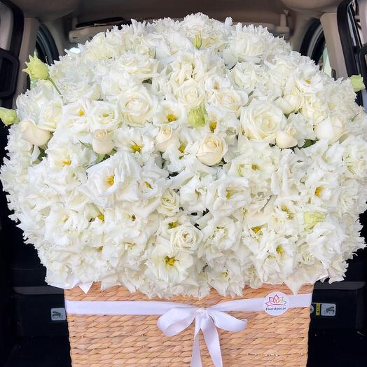 White lisianthus and white rose in basket