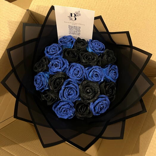 Black and blue glitter roses bouquet