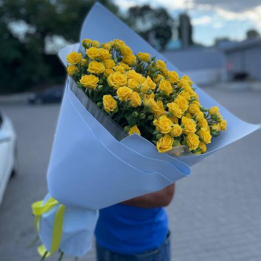 Букет из желтых розочек