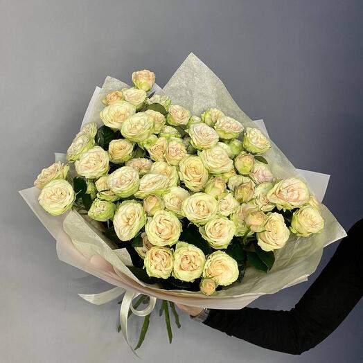 Bouquet of bush Roses