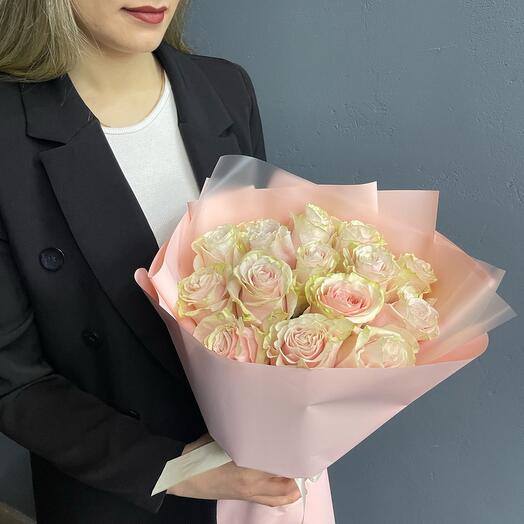 Pink Mondial 15 эквадорских розочек
