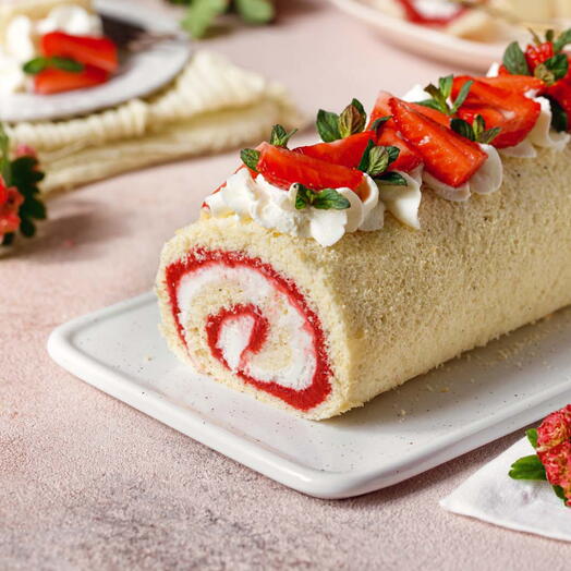 Gluten-free Vanilla Strawberry Roll