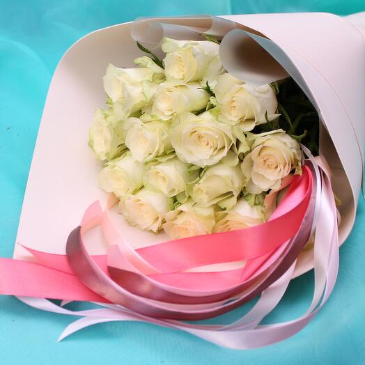 15 white roses 50 cm