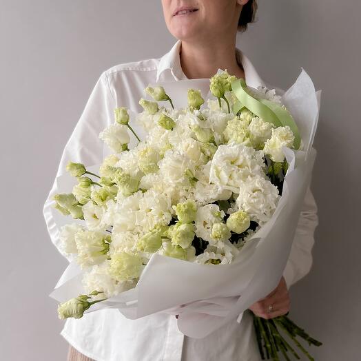 Bouquet of 19 aerial lisianthus Alice White