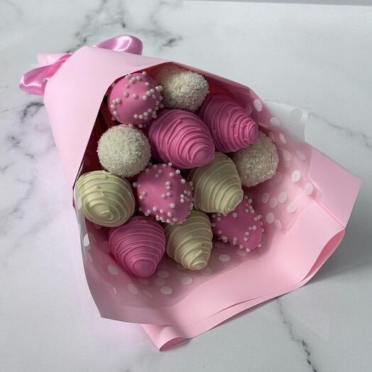 Strawberry bouquet "Delicious compliment"