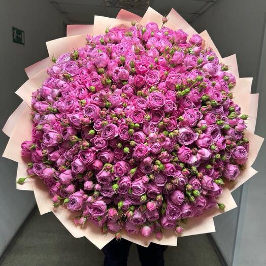 Bouquet of 101 bushy peony-shaped roses
