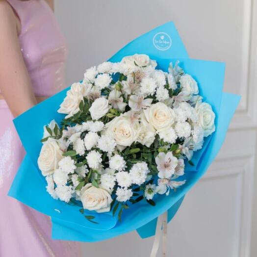 Букет с белыми розами Aqua L