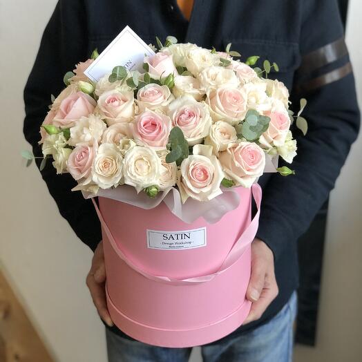 🌸 Пудровые розы в шляпной коробке — нежный подарок для неё, доставка по Москве