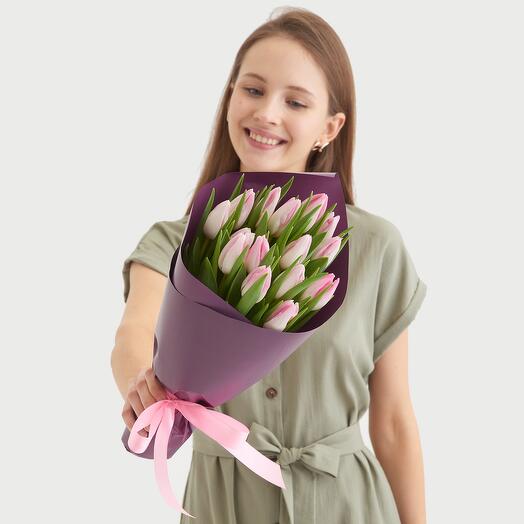 Rosaline bouquet (15 tulips)