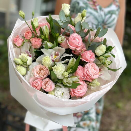 🌺 🌺Ramo de rosas y eustoma "Latte"