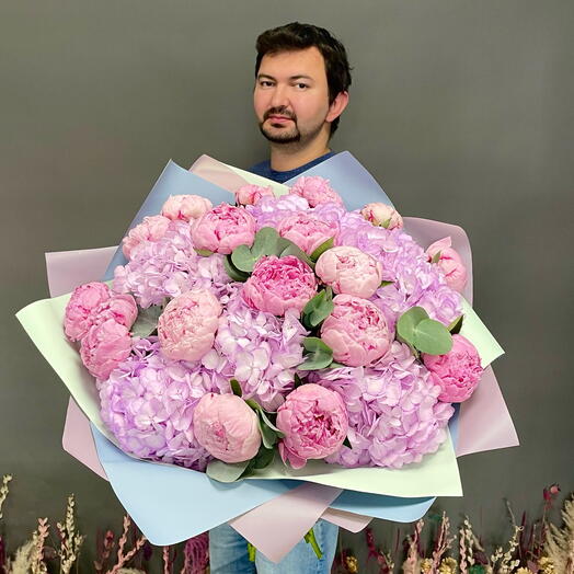 Пионы и  гортензии