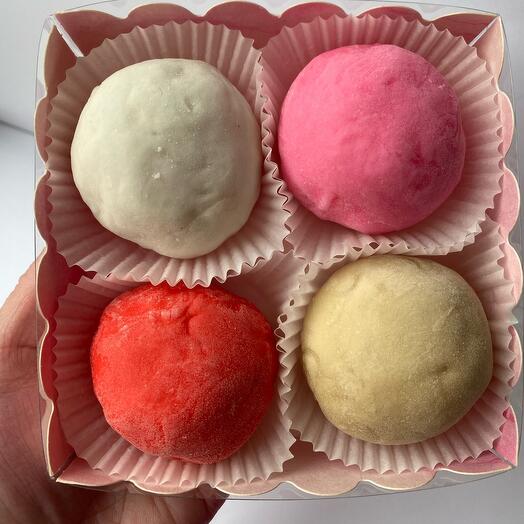 Mochi set of 4 pieces