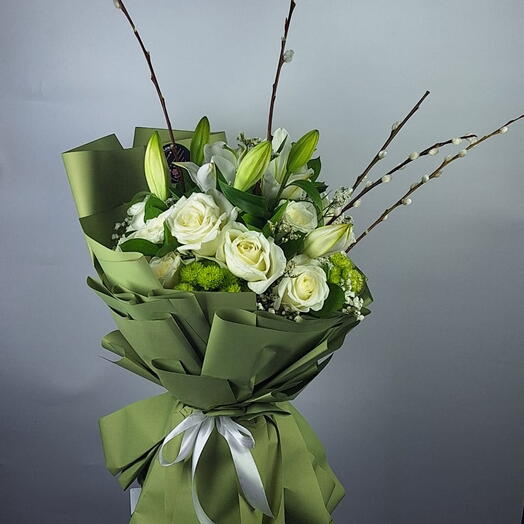 Elegant white rose and lily bouquet