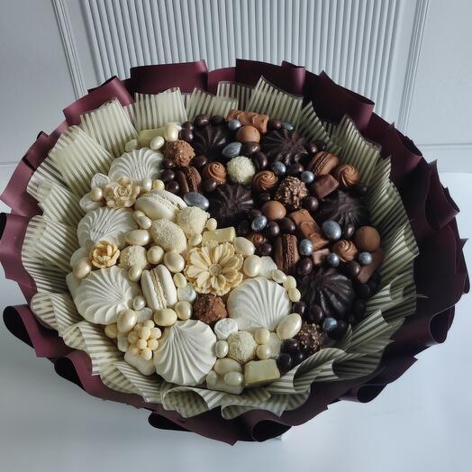 Sweet bouquet with Yin Yang chocolate flowers