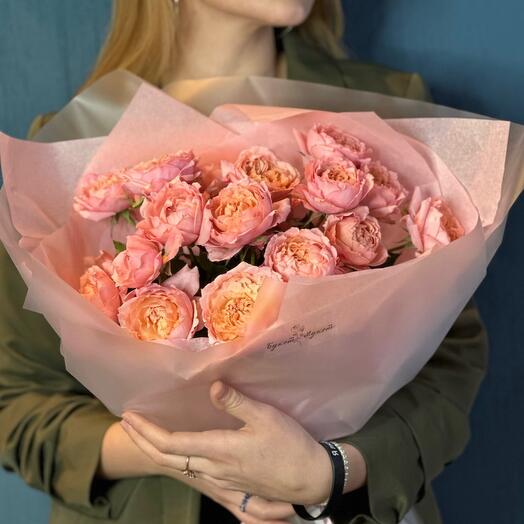 An armful of premium Juliet roses (5 bushy branches)