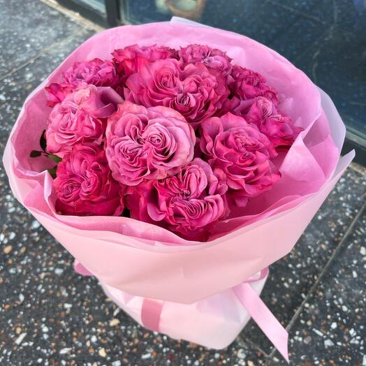 Малиновые пионовидные розы "ROSE"