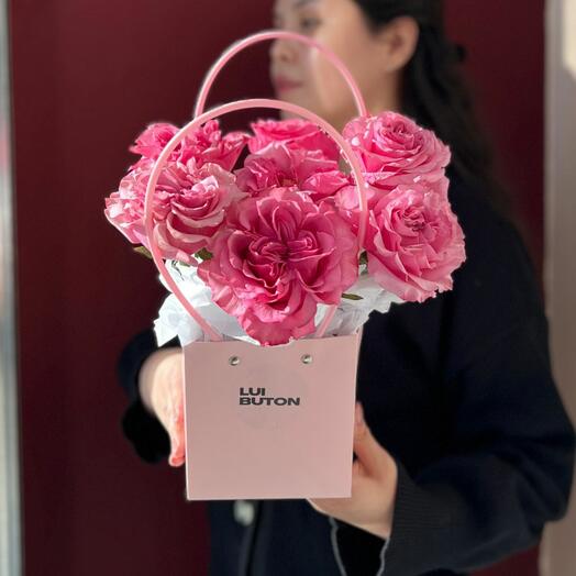 Композиция "Пионовидные розы"