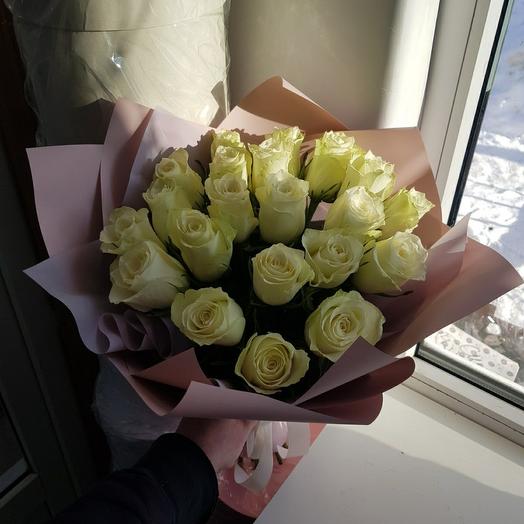 21 white roses