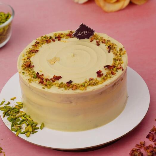 Pistachio cake with cream cheese