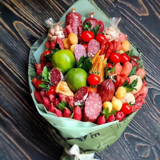 Букет из колбасы с лаймом "Вкусный заряд" для отца,брата,коллеги,мужа