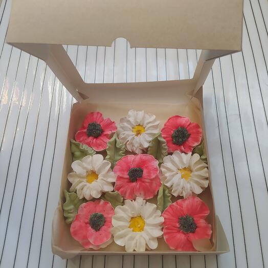 Зефир в виде маков и ромашек