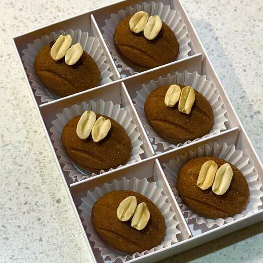 Nuts Love