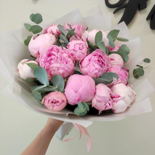 Ramo de 15 peonías rosas