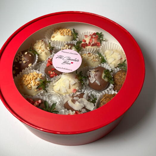 16 Клубник в шоколаде в круглом боксе