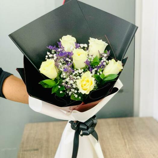 6 white Rose Bouquet