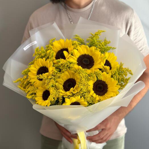 Sun flowers bouquet